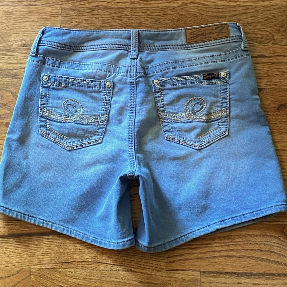 SEVEN7 SHORTS FIRM